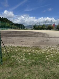 高校の校門をくぐるたびに